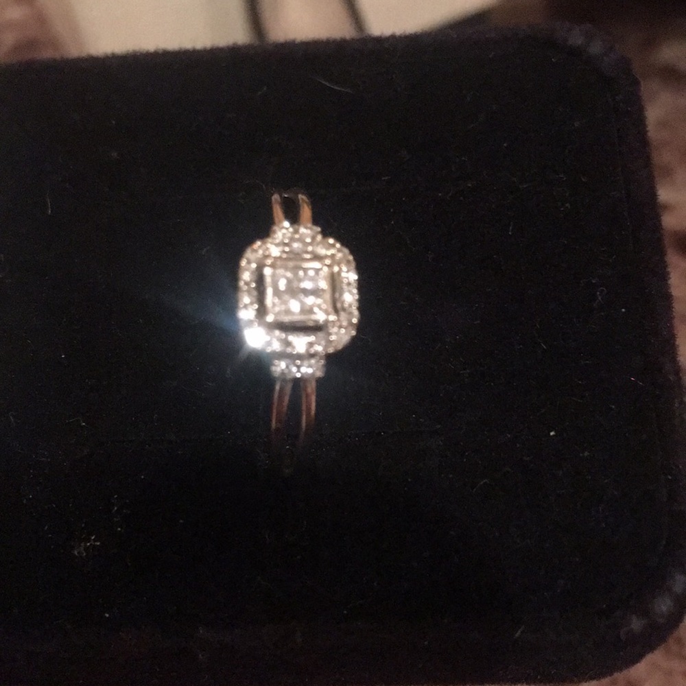 Diamond ring 💍 - Picture 5 of 5